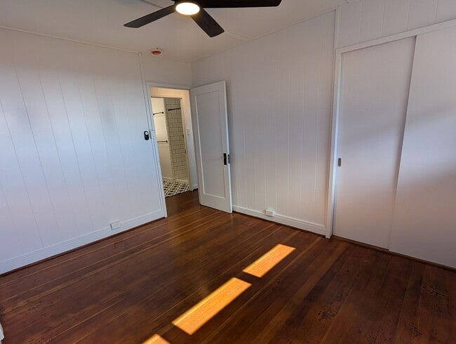 Building Photo - Ocean view upstairs 3 bed 2 bath 2 parking duplex near Likelike Hwy