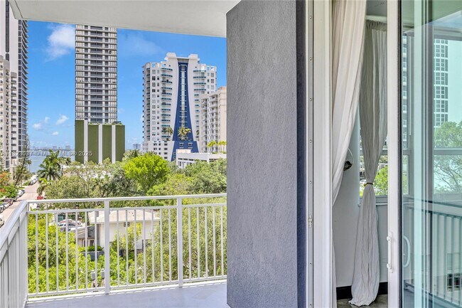 Building Photo - 2275 Biscayne Blvd Blvd