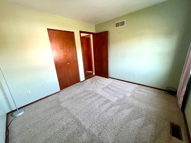 Building Photo - Apple Hill Community - 3 Bedroom 2 Bathroom - Beautiful Home for Rent!