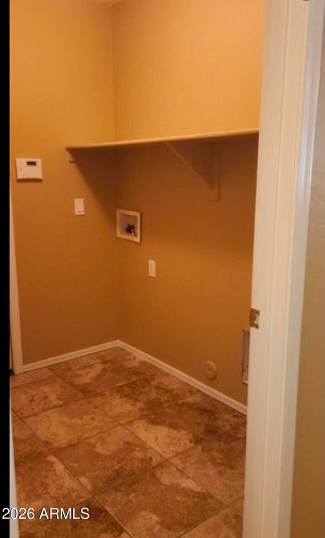 Building Photo - 2134 W Pleasant Ln