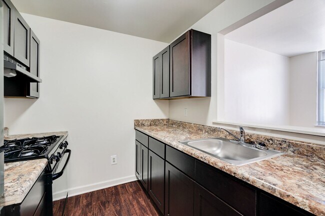 Building Photo - 4102 Ogden St