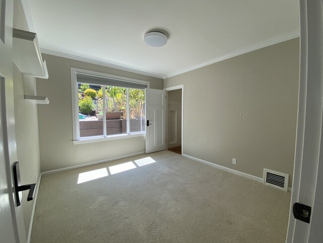 Building Photo - 161 El Bonito Way