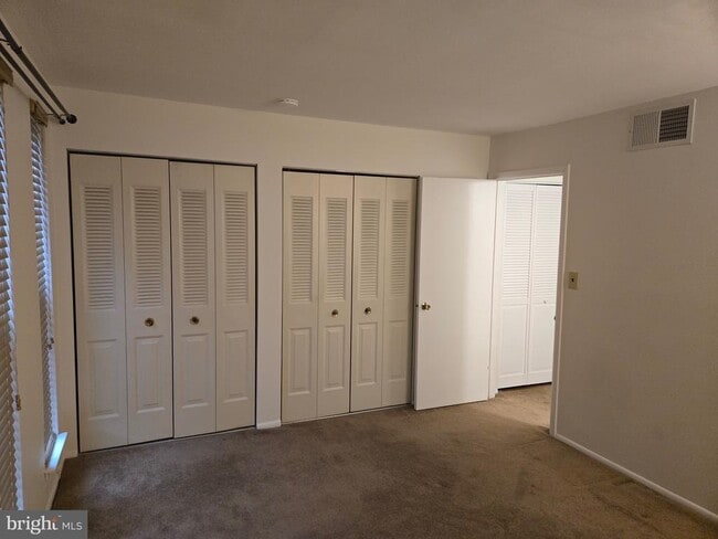 Building Photo - 25 S Church Rd