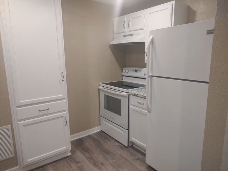 kitchen - 113 NW Main St