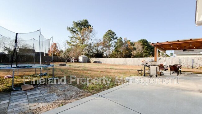 Building Photo - 215 Americana Dr