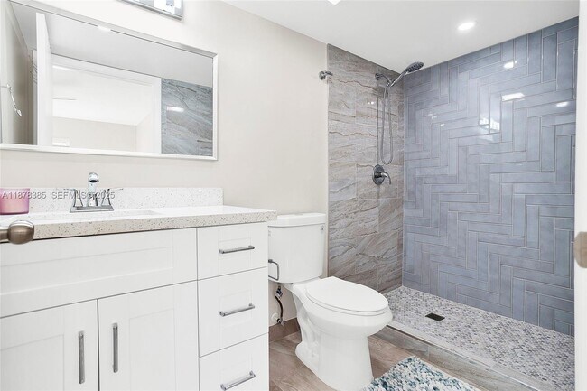 Building Photo - 7527 S Oriole Blvd