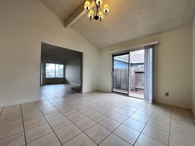 Building Photo - 10149-10151 Satow Drive