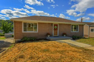 Building Photo - 1311 Midland Beaver Rd