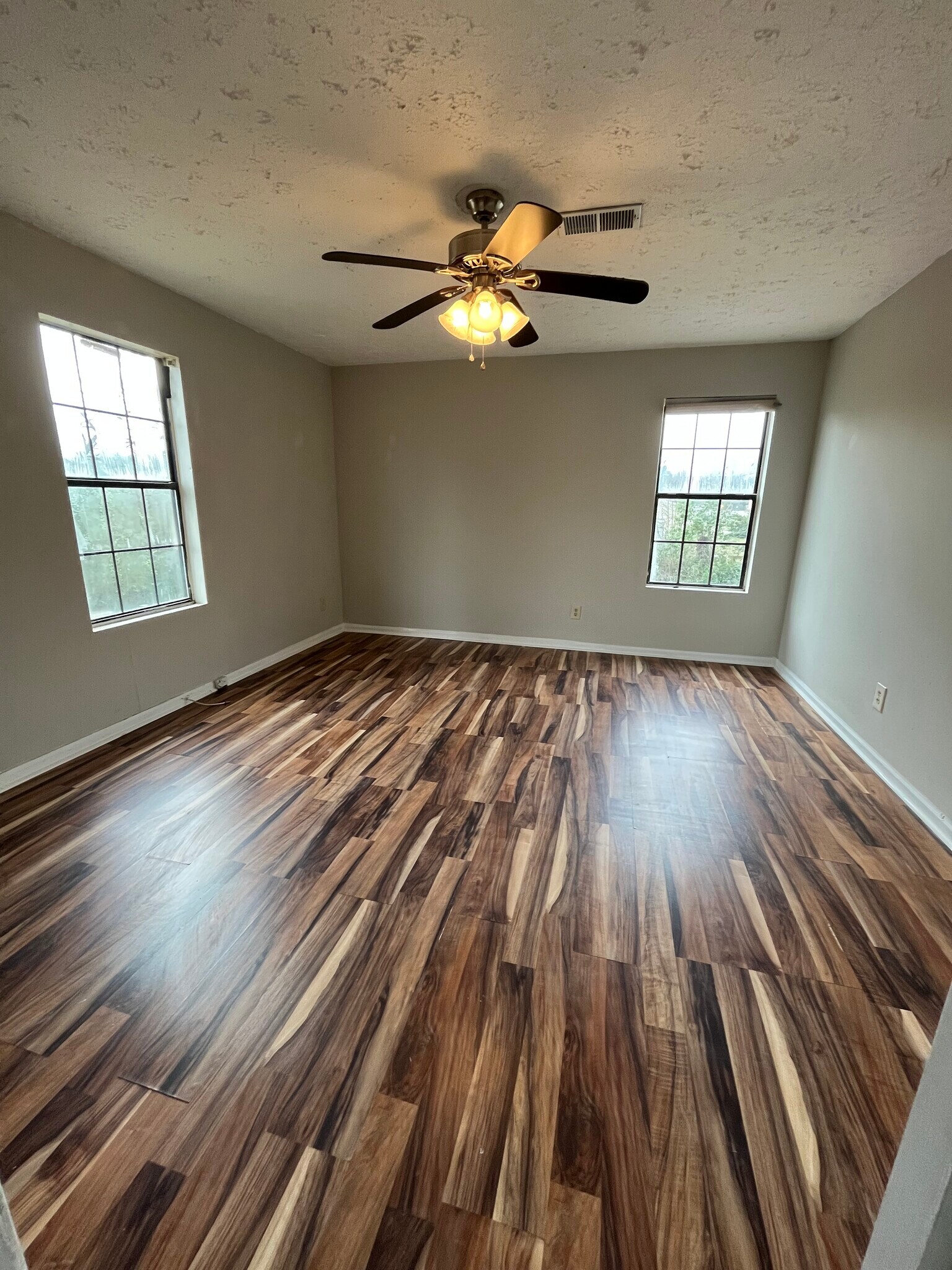 Building Photo - 1111 Emmett St