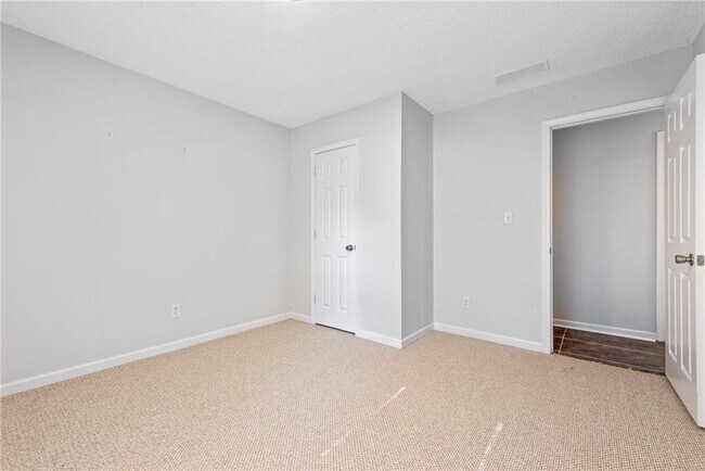 Building Photo - 2464 GA-20