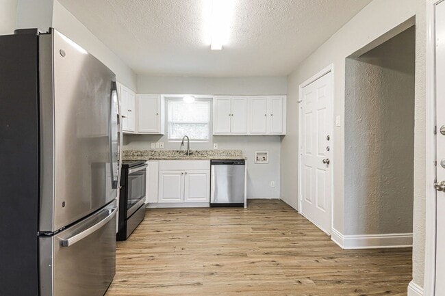 Building Photo - 3 BR/1BA | Newly Renovated Single Family Home | 1-Car Garage Parking | Gated backyard