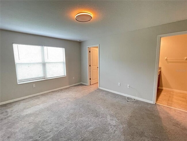 Building Photo - 9768 Pembrooke Pines Dr