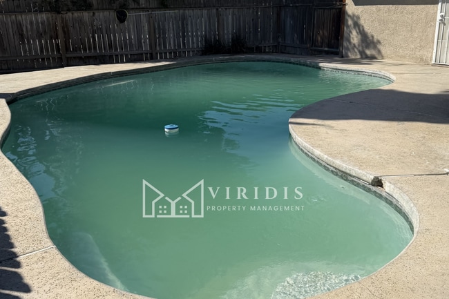 Building Photo - 1304 La Puente Dr