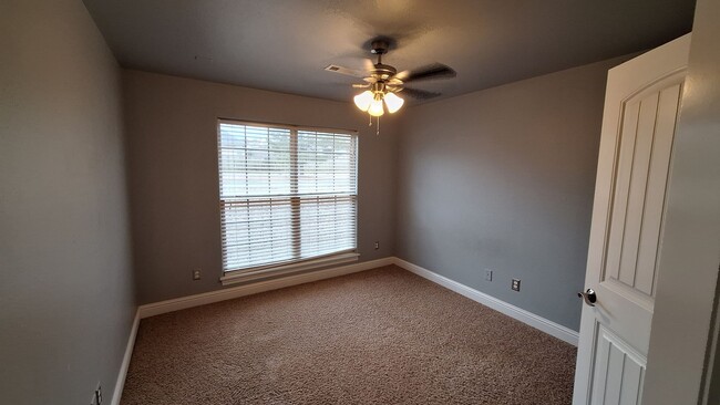 Building Photo - Beautiful Fayetteville Home for Rent!!