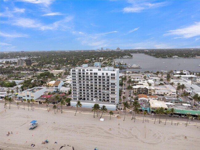 Building Photo - 400 N Surf Rd