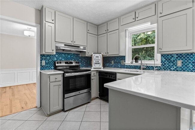 Building Photo - 1428 Brookcliff Dr