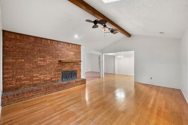 Building Photo - 6436 Ridglea Dr