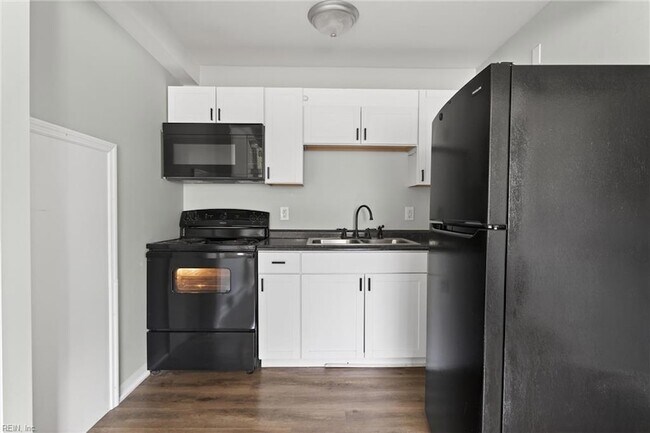 Building Photo - 200 Pullman Ave