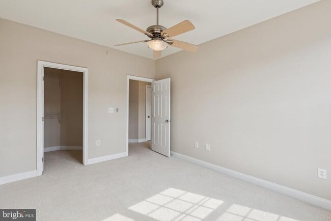 Building Photo - 105 Captains Way