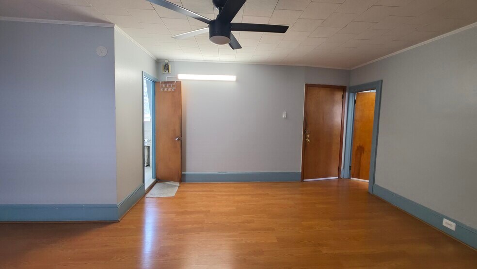 Building Photo - 23 Sherman Pl