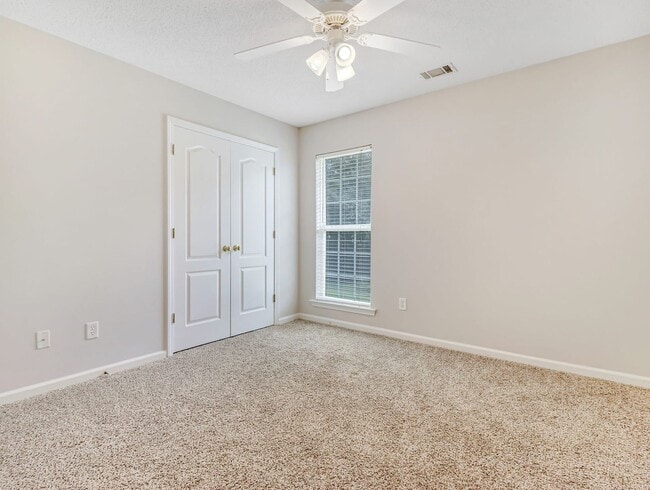 Building Photo - 4 Bed/2 Bathroom Home in Richmond Place