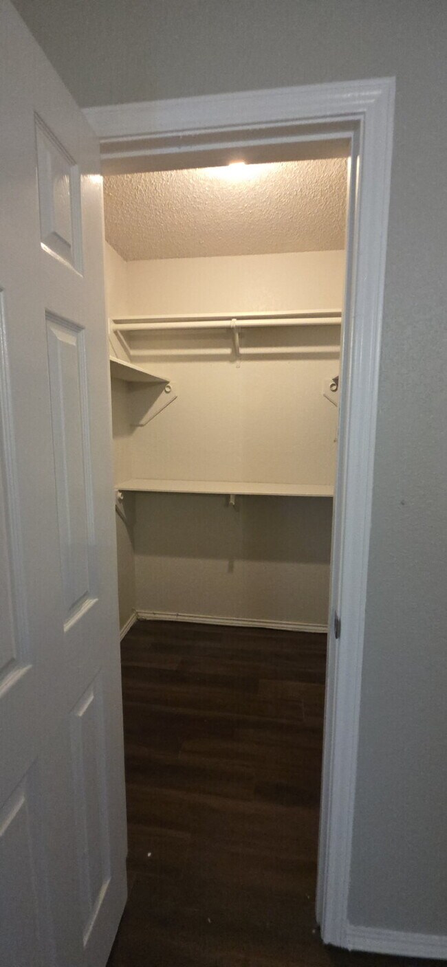 Building Photo - Move In Special of 1/2 OFF 1st Month Rent - Welcome to this beautifully updated duplex!!!