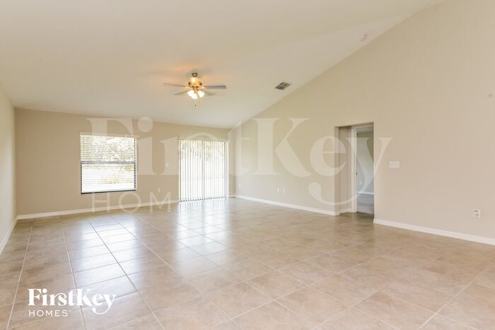 Building Photo - 9723 Sage Creek Dr
