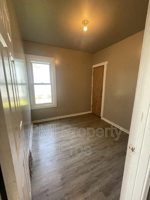 Building Photo - 2619 N 23rd St