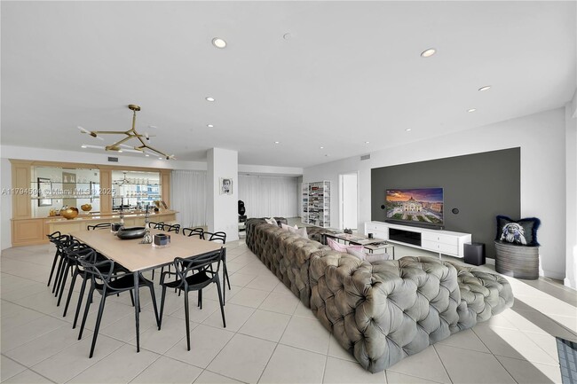 Building Photo - 9601 Collins Ave