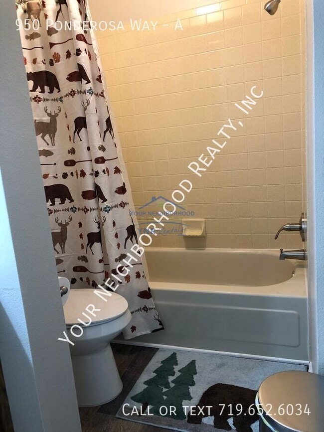 Building Photo - 950 Ponderosa Way