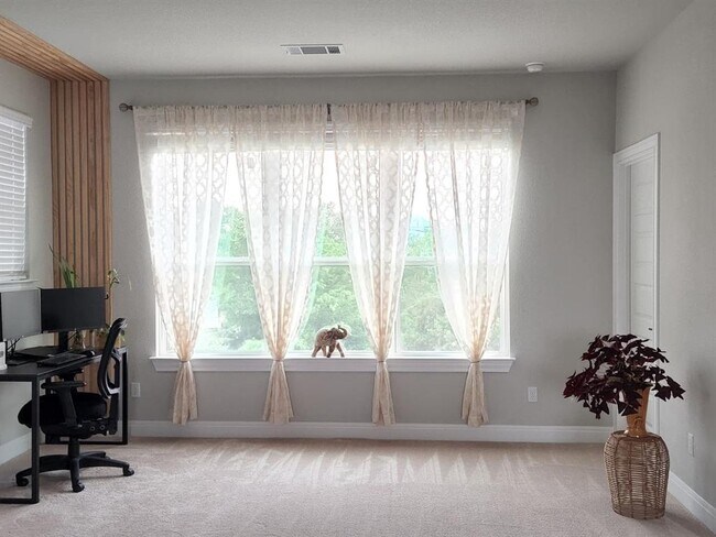 Building Photo - 4500 Brandon Ct