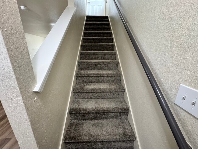 Building Photo - 114 Church St