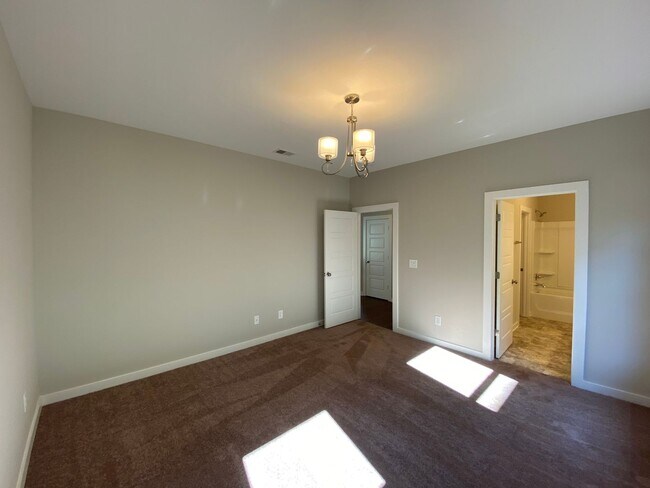 Building Photo - Home for Rent in Pinson, AL!!! Available to View!