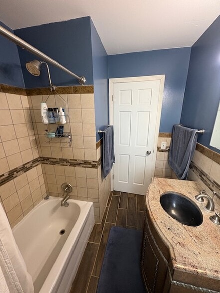 Building Photo - 14863 Danville Ave W