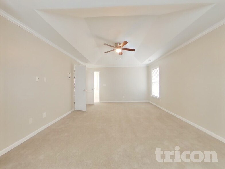 Building Photo - 3751 Lanier Dr