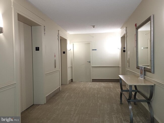 Building Photo - 11800 Sunset Hills Rd