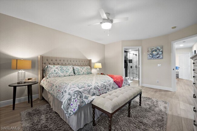 Building Photo - 9570 Crescent Garden Dr