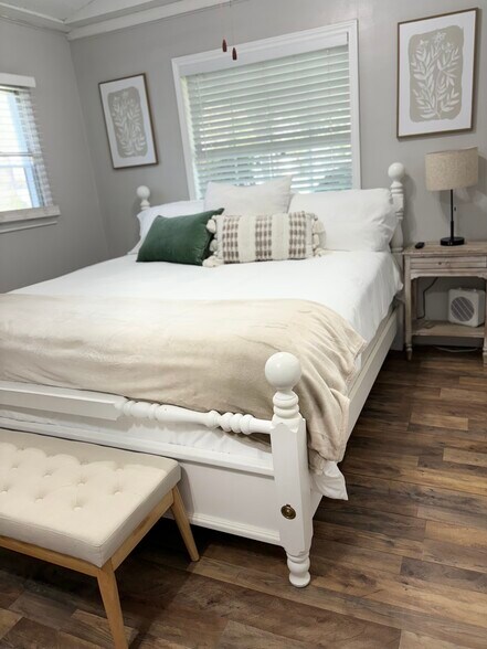 Building Photo - 418 Savannah Dr