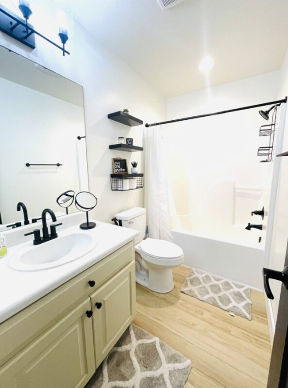 Building Photo - 549 Osprey Cir
