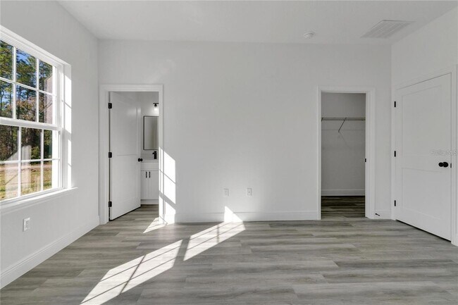Building Photo - 13836 SW 27th Terrace