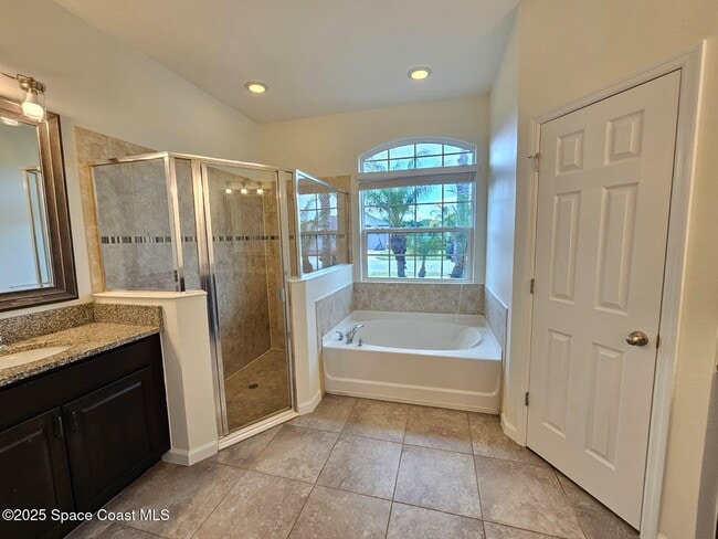 Building Photo - 3820 Watergrass St