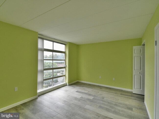 Building Photo - 1800 Metzerott Rd