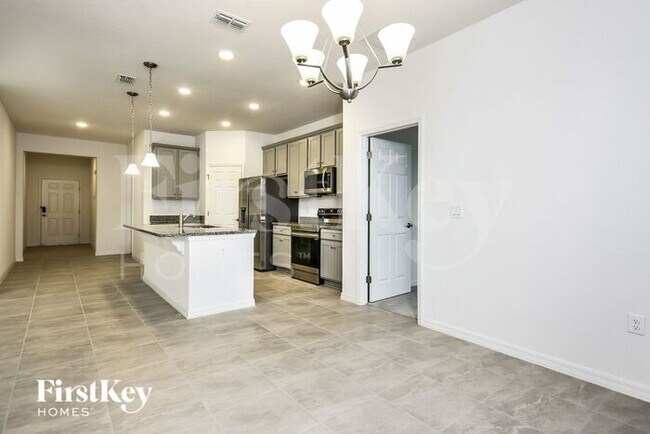 Building Photo - 1210 Ponca Rd