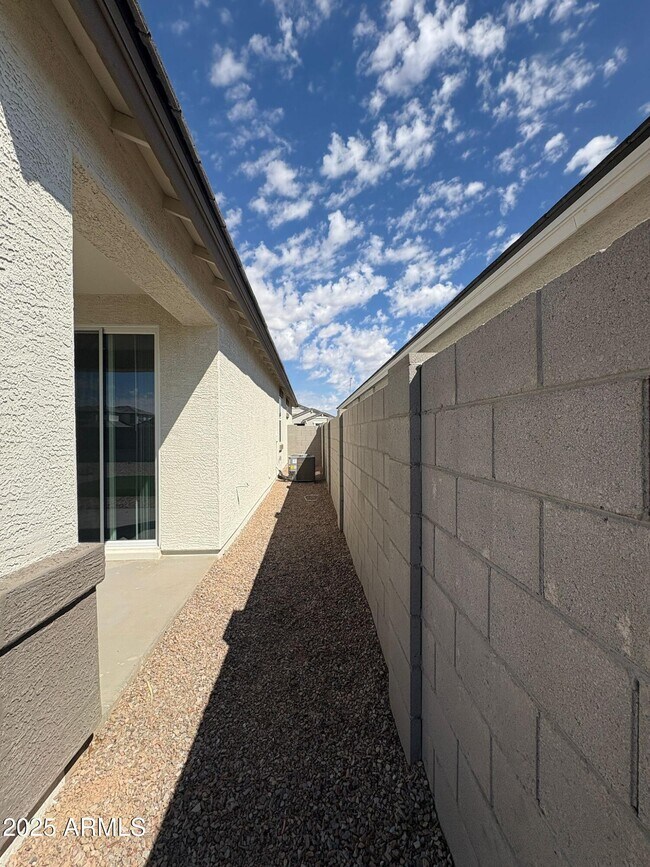 Building Photo - 17715 W Turquoise Ave