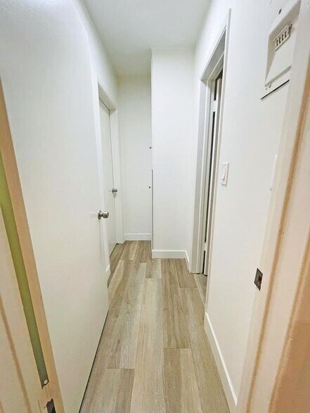 Building Photo - 12714 Matteson Ave