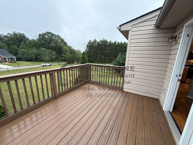 Building Photo - 4518 Lomond Cir