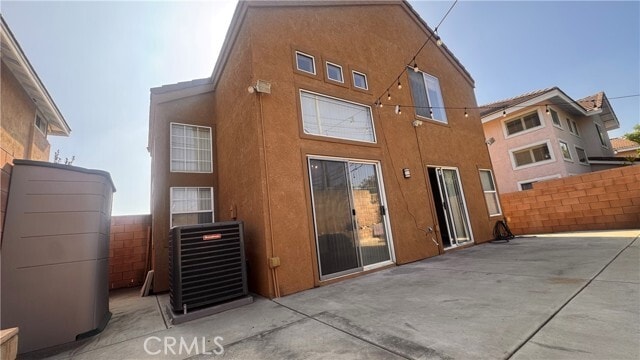 Building Photo - 815 Alpine Dr