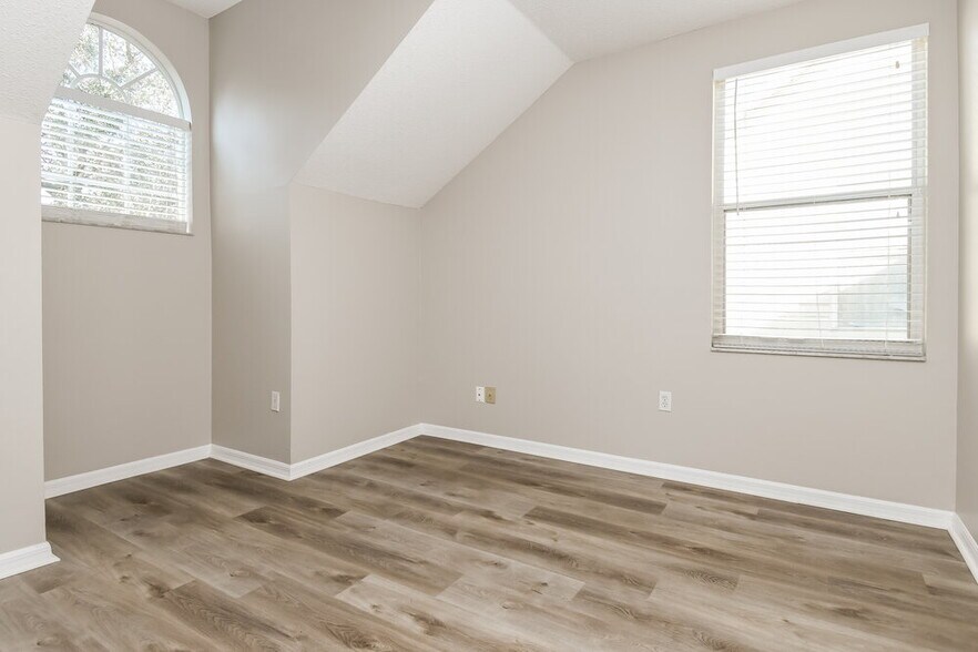 Building Photo - 354 Daniels Pointe Dr