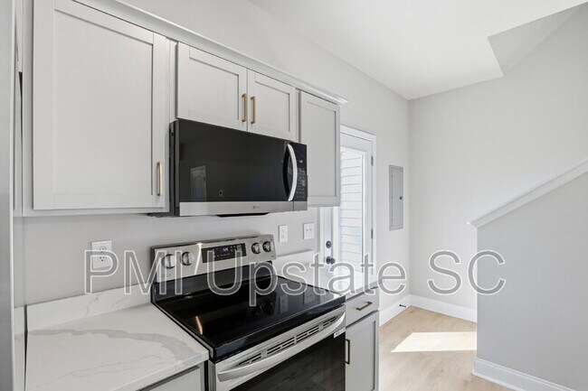 Building Photo - 109 Virginia Ave