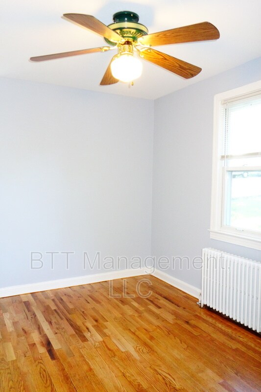 Building Photo - 8400 Greenwood Ave